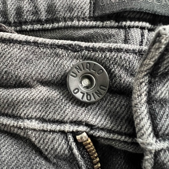 Uniqlo Men's Wide Fit Tapered Style Middle Rise Black Jeans Size 33 - Picture 3 of 13